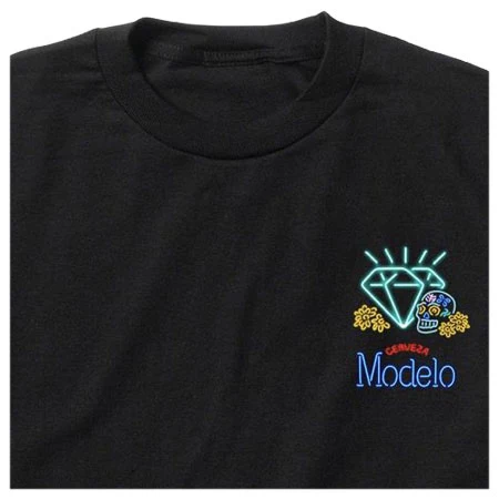 Diamond Diamond X Modelo Neon Sign T Shirt - Image 3