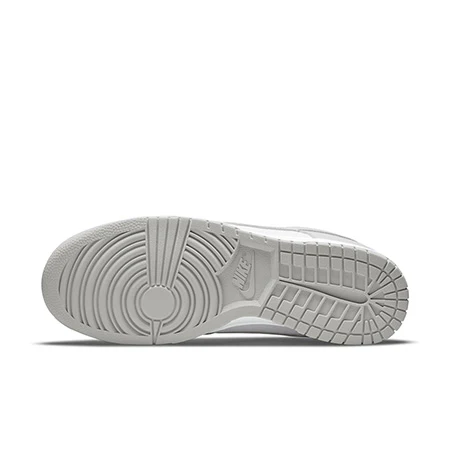 Nike Dunk Low Retro Shoes - Image 4