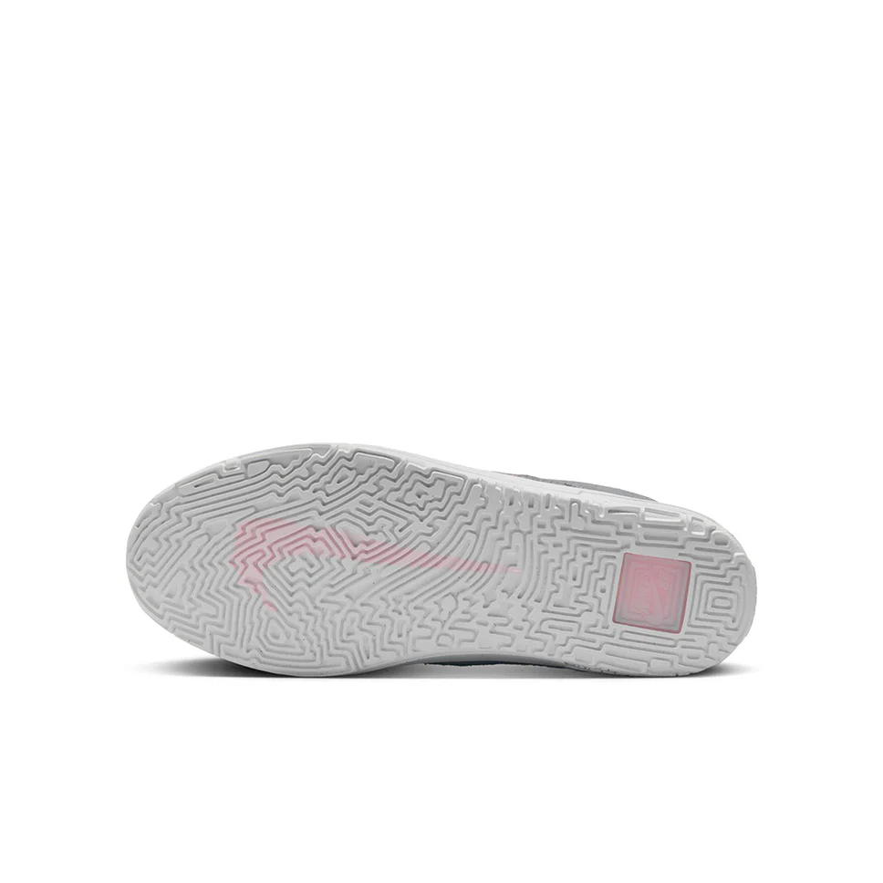 Nike SB Day One GS Cool Grey Shoes - Image 4