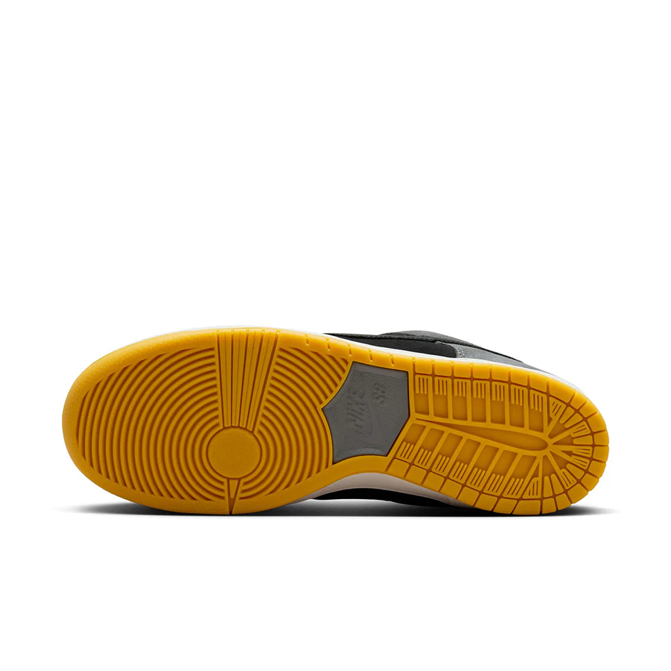 Nike SB Dunk Low Pro Dark Smoke Grey Shoes - Image 4