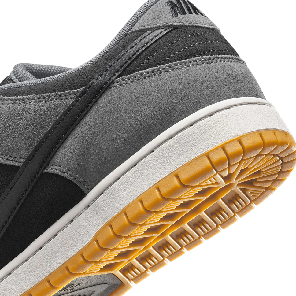 Nike SB Dunk Low Pro Dark Smoke Grey Shoes - Image 6