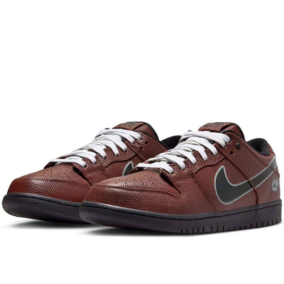 Nike SB Limosine Dunk Low Pro QS Shoes - Image 3