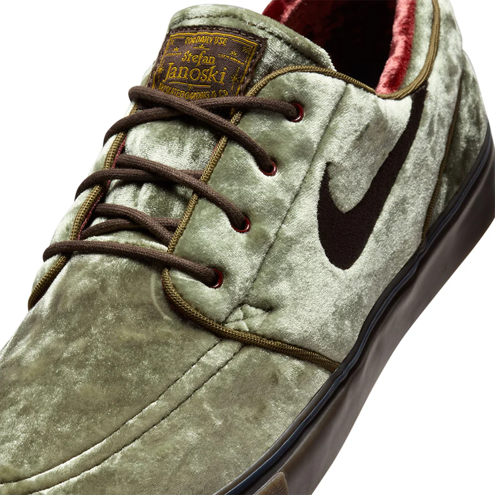 Nike SB Zoom Janoski OG+ SE Shoes - Image 4