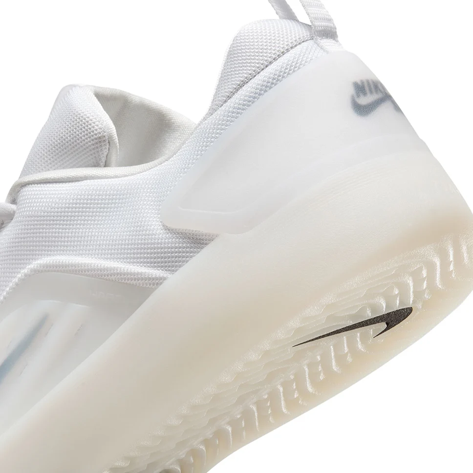 Nike SB Zoom Nyjah 4 White Shoes - Image 7